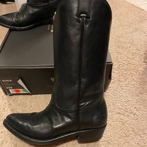 Frye Billy Pull on Black